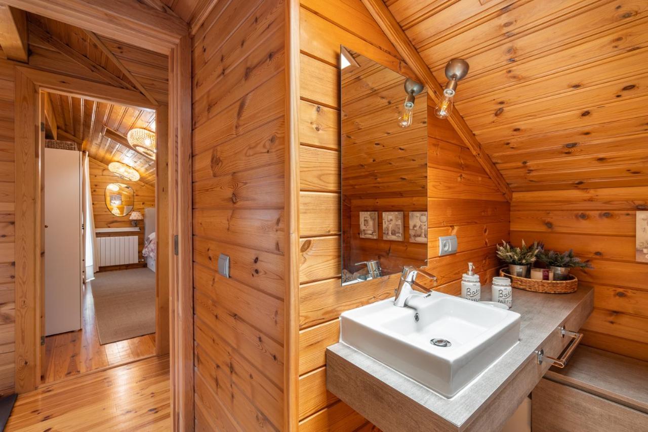 Espléndida cabaña de madera frente al río Ter Camprodon Extérieur photo
